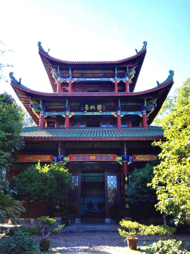 “赣”是江西的简称，这个字原来是三个字组成的，都有深意（赣是不是江西的简称）