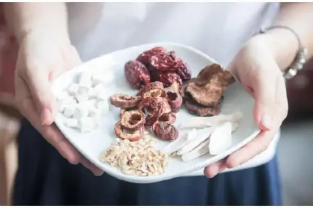 “吃得越饱，死得越早”，谣言还是科学？这套饮食法，早学早受益（吃得饱饿得快是怎么回事）