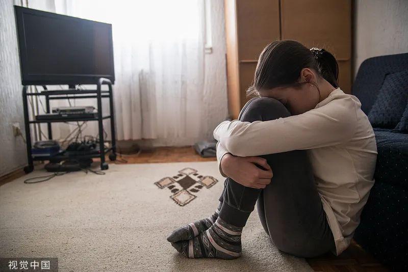 妈妈给女儿停掉抗抑郁药换成维生素-妈妈给女儿停掉抗抑郁药换成维生素新闻