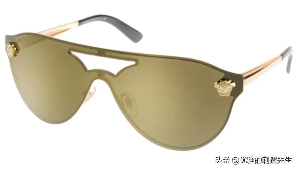 一天认识一个时尚品牌（1）Versace范思哲——高调奢华，极致华丽（范思哲是什么档次的奢侈品）