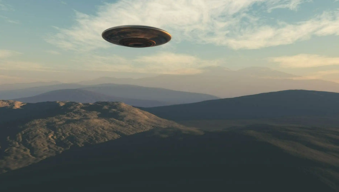 外星人已来地球？UFO坠毁，调查人员进入内部后遭遇时空扭曲-2021年外星人来地球