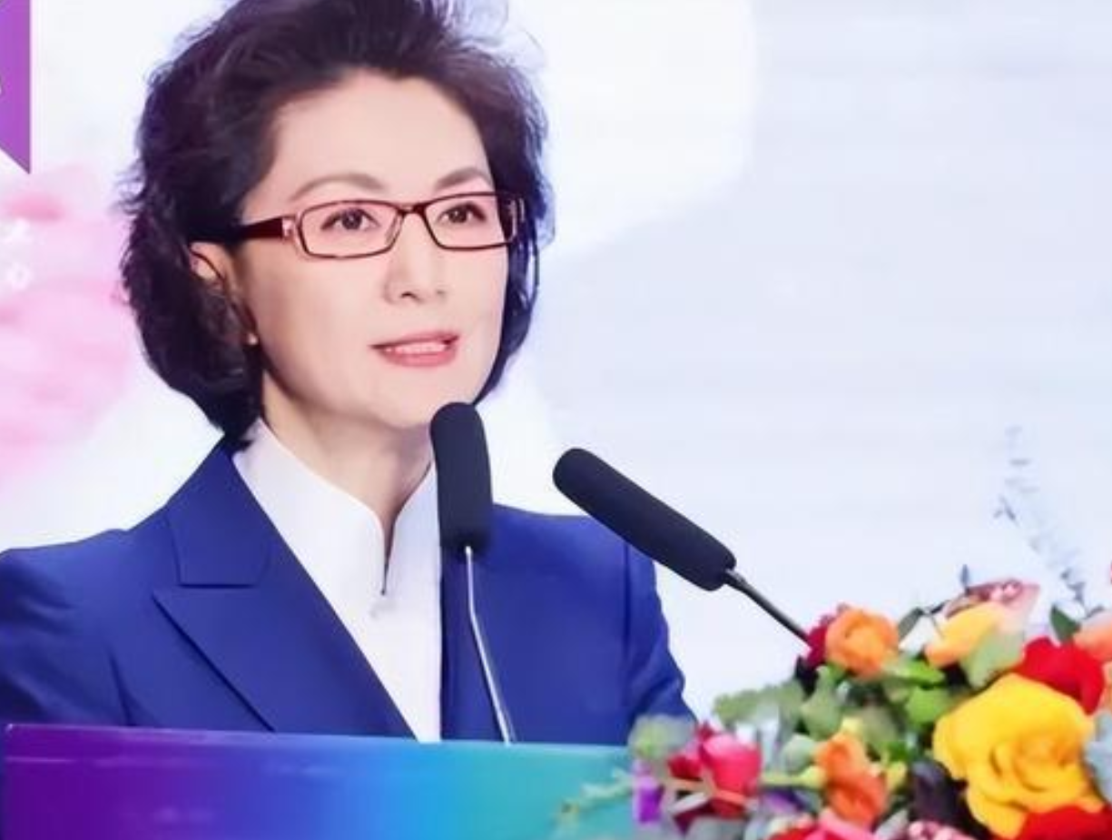 51岁海霞、46岁欧阳夏丹不再担任央视主持人，一位升职、一位离职-中央电台主持人欧阳夏丹为什么不出现了