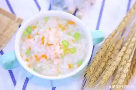 宝宝身体出现这3个特征，说明被“喂养过度”了，宝妈要及时止损-婴儿过度喂养是什么意思