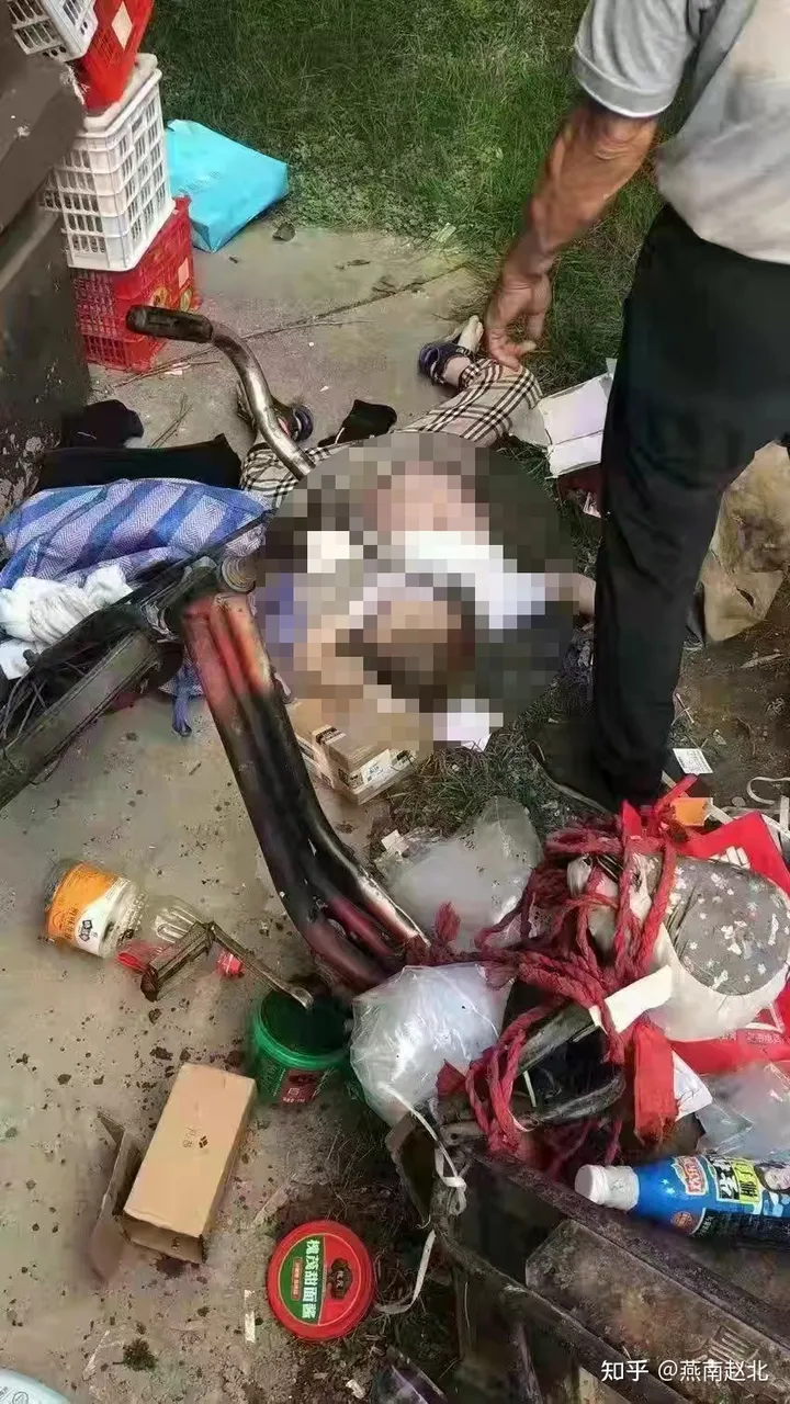 保定坠楼幼童及其母亲均抢救无效死亡，凶手楼沿上与警方对峙近10小时-保定坠楼幼童及其母亲均抢救成功了吗知乎