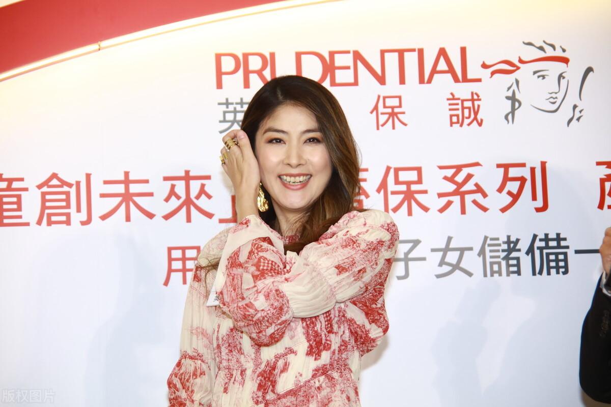 陈慧琳义卖8千件二手衣物，本为公益，不料引来疯狂抢购！-陈慧琳接受采访
