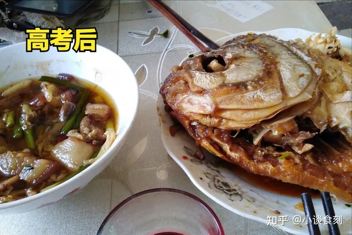 高考结束，小伙晒吃的饭菜走红，看完剩菜，网友：“同款”亲妈-高考后的饭局