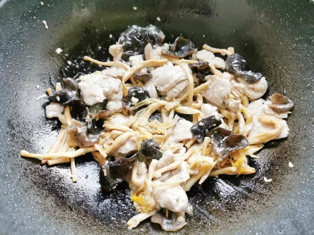 小满节气，天越来越热了，别忘吃这“健脑菜”，清热除湿补营养（小满节气喝什么汤好）