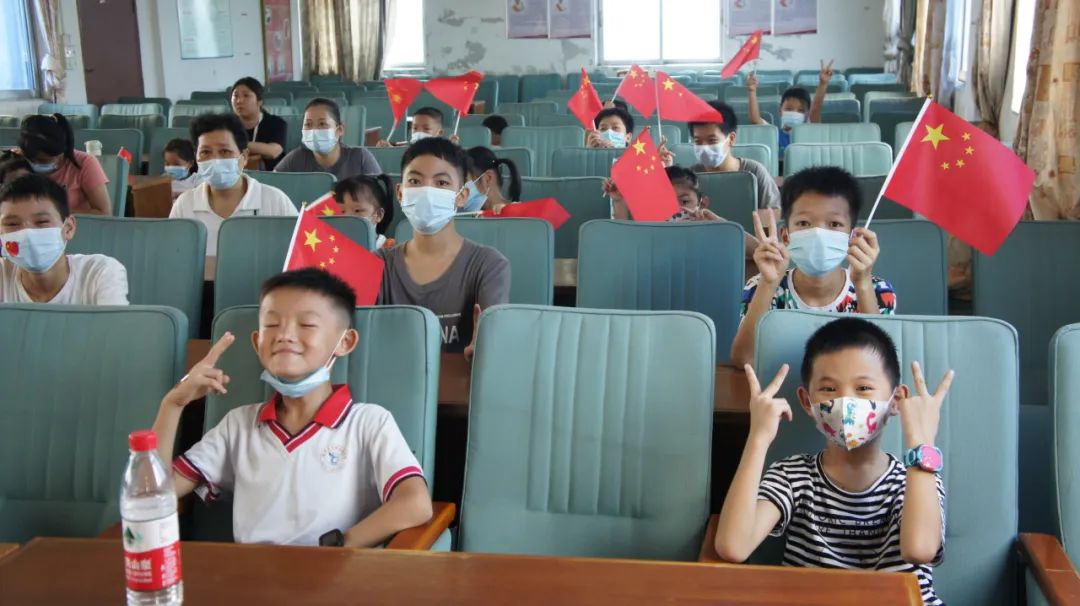 致中塘村的中小学生：炎炎夏日，让我们和红星火一起与科技撞个满怀吧！（中塘祠堂最新消息）