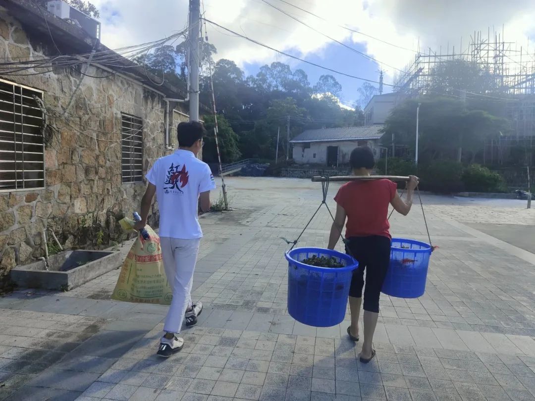 致中塘村的中小学生：炎炎夏日，让我们和红星火一起与科技撞个满怀吧！（中塘祠堂最新消息）