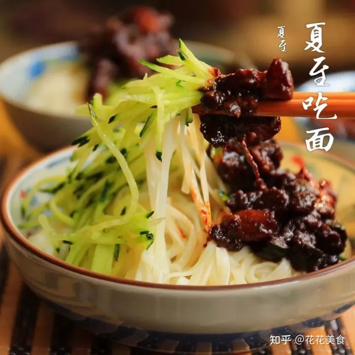 【二十四节气·夏至】日北至，日长之至，日影短至，故曰夏至-夏至日的昼夜情况