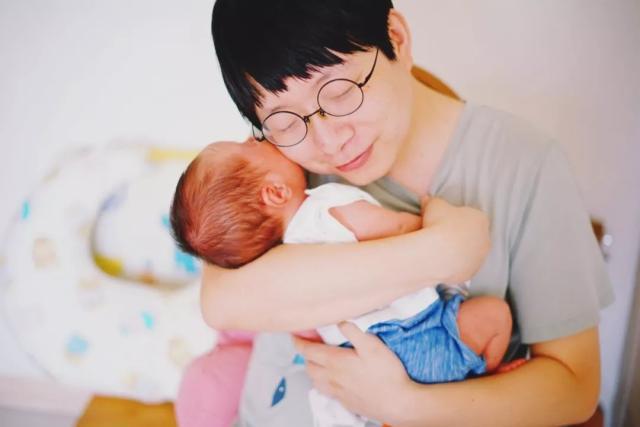 老婆生孩子后，他伺候月子下厨30天，食谱曝光馋哭了……（产妇坐完月子吃什么）