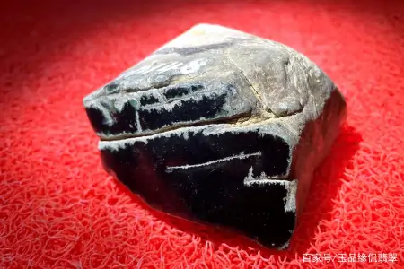 翡翠原石，不同的皮壳是怎么来的-翡翠的皮壳种类和识别图片