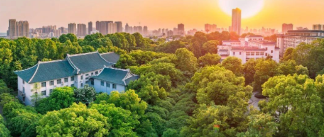 最新！2023中国师范类大学排名发布，华中师范大学雄踞全国第3名！（华中师范大学在全国大学排名多少位）