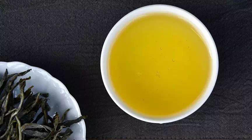 一分钟看懂普洱生茶和熟茶的区别（6.普洱茶生茶与熟茶的区别是什么?）