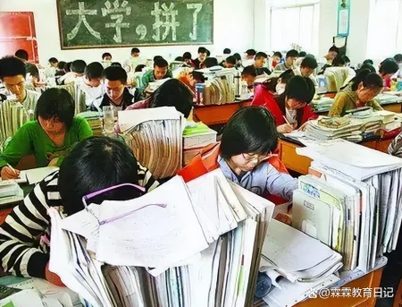 2023年四省联考作文题目出炉，4个省份3个版本，看似简单实则不易-今年省考作文题目汇总