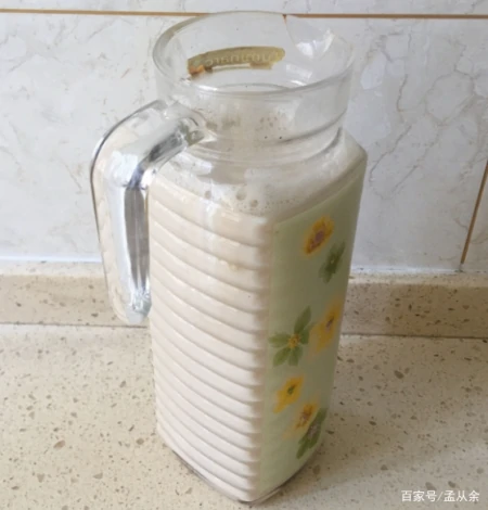 适合夏天的芋圆奶茶，自制简单，一起做吧！（芋圆奶茶的做法和配方）