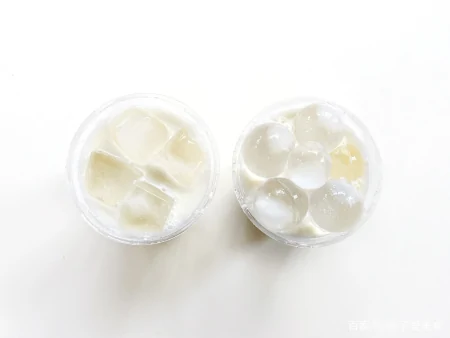 喝什么奶茶，自己做的饮品它不香吗？简单几步就搞定，好喝又消暑（什么茶可以用来做奶茶）