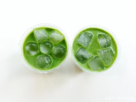 喝什么奶茶，自己做的饮品它不香吗？简单几步就搞定，好喝又消暑（什么茶可以用来做奶茶）