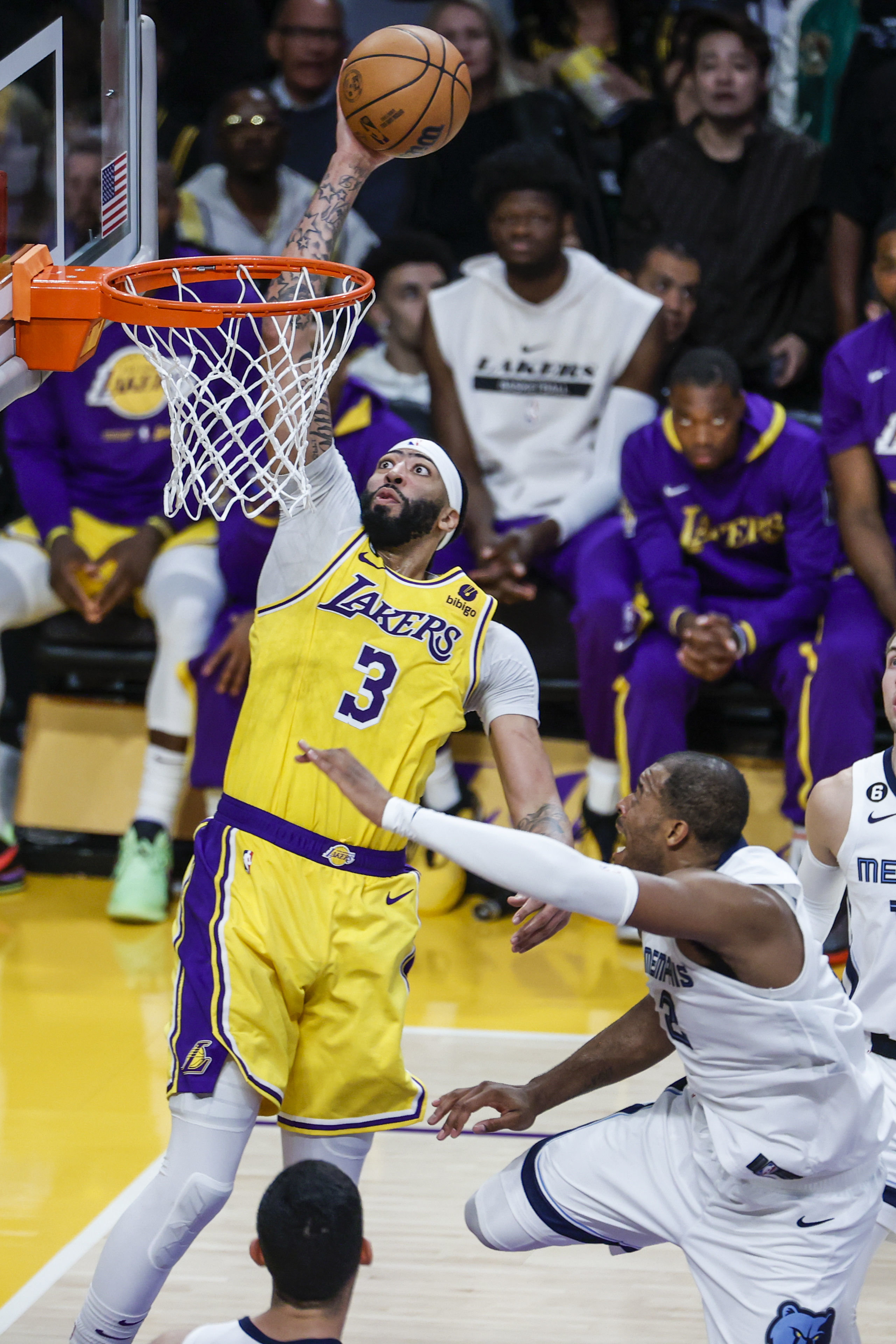 篮球——NBA季后赛：湖人胜灰熊(2)-湖人对灰熊比赛录像今天