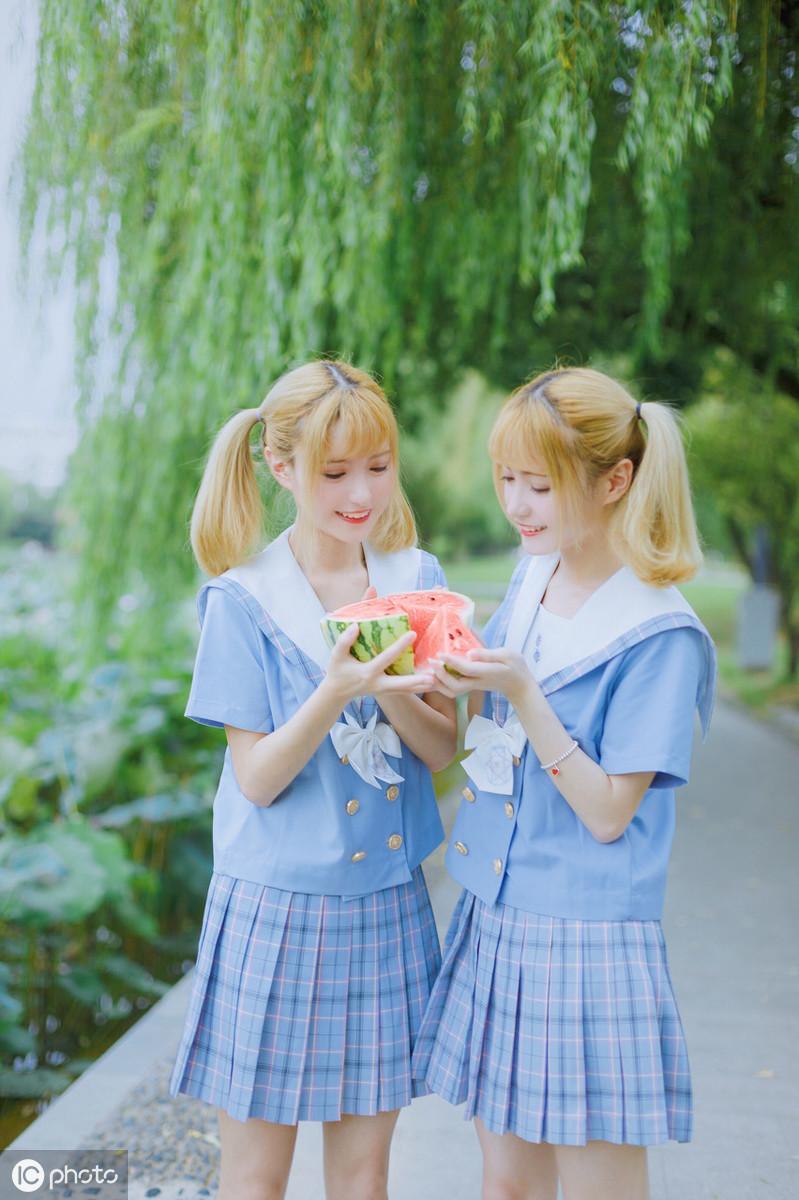 看了ins上10000+人像摄影，我帮你精选了这些闺蜜照，快来抱走-闺蜜照图片4人