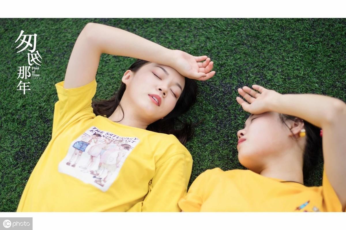 看了ins上10000+人像摄影，我帮你精选了这些闺蜜照，快来抱走-闺蜜照图片4人