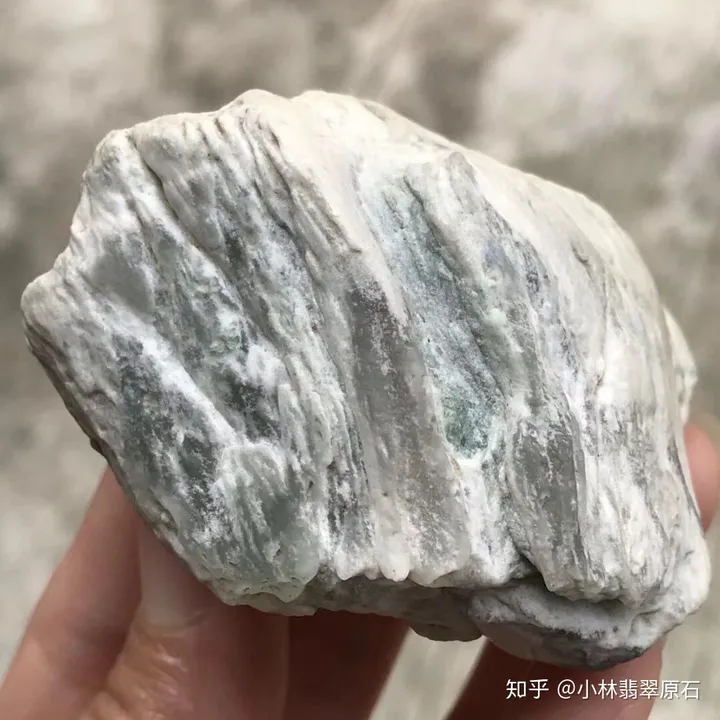 什么是翡翠原石-什么是翡翠原石春料