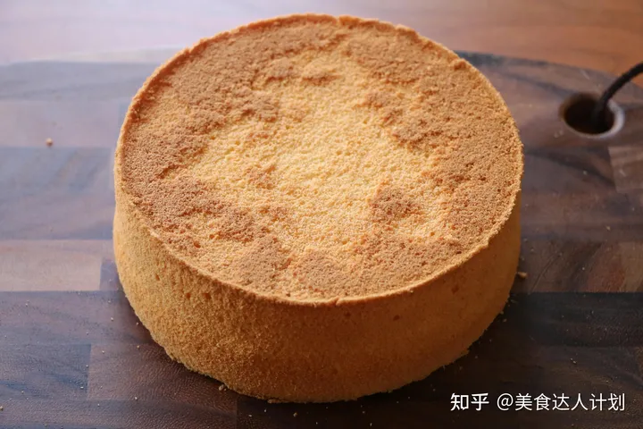 生日蛋糕别买了，教你在家做，不用抹面，简单零失败，健康又好吃（生日蛋糕不用买了,在家也能做,制作简单,好看又好吃!）
