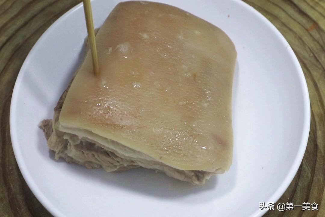 难怪饭店的扣肉那么好吃？原来诀窍这么简单，学会给家人露一手吧（扣肉怎么整）