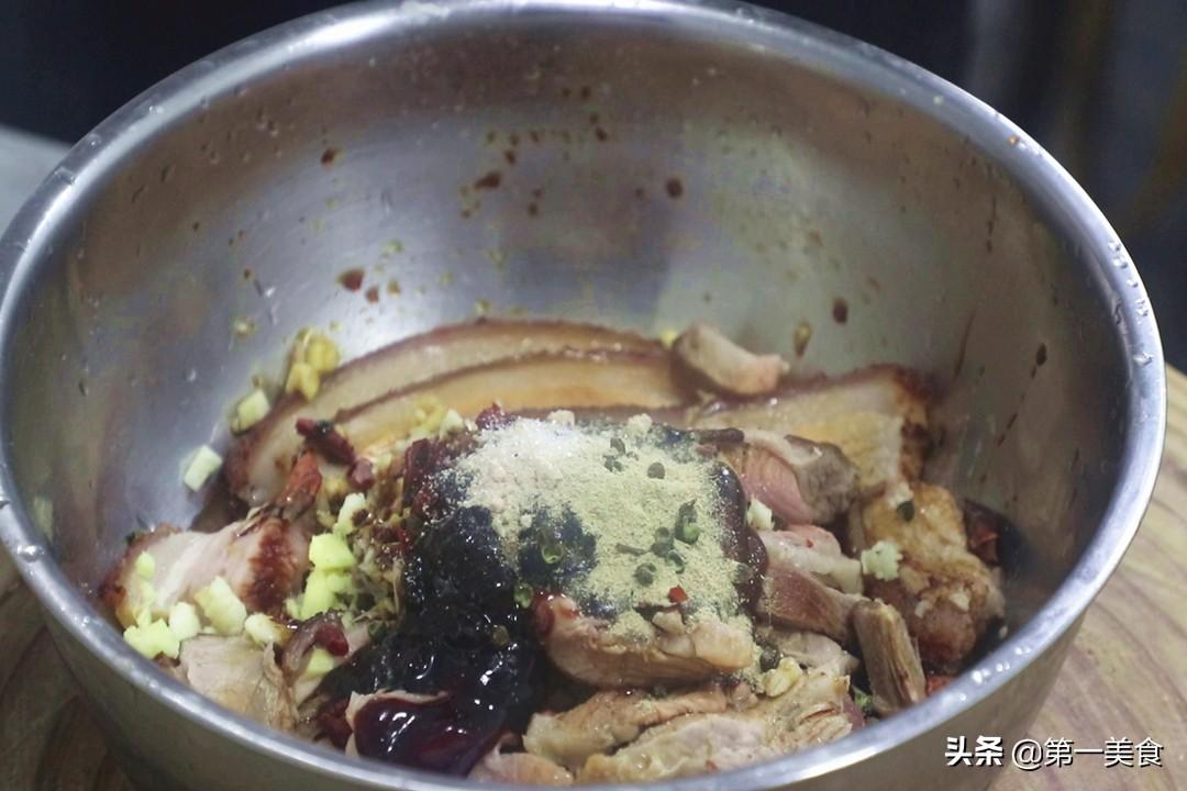 难怪饭店的扣肉那么好吃？原来诀窍这么简单，学会给家人露一手吧（扣肉怎么整）