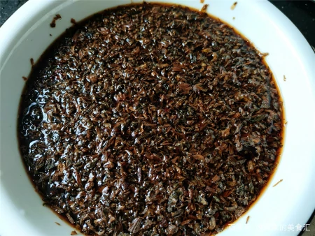 过年蒸梅干菜扣肉，这方法零失手，中间还有整块的香芋，越吃越香（如何蒸梅干菜扣肉）