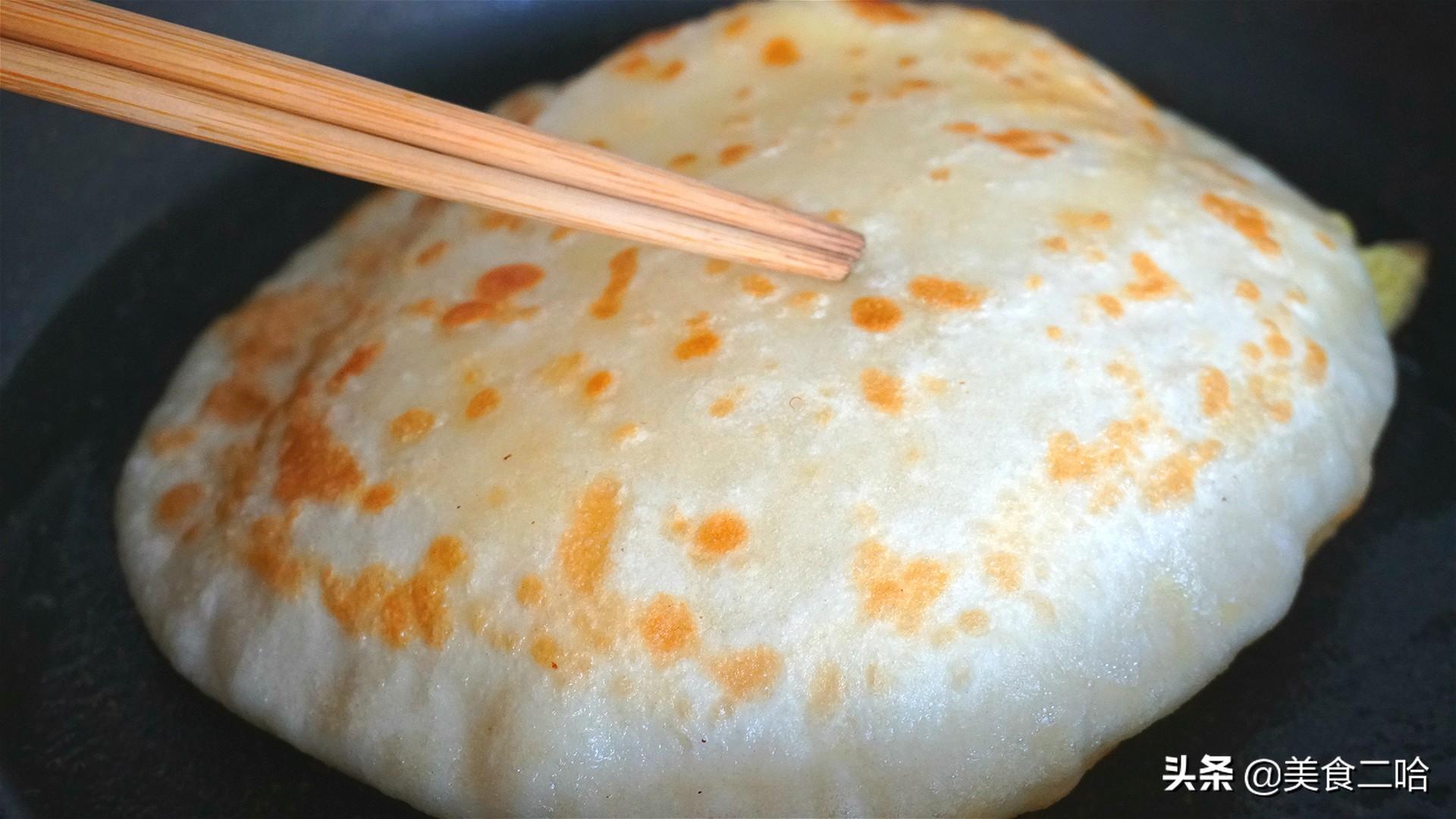 鸡蛋灌饼鼓泡的秘诀都在这，1包1擀，蓬松又柔软，想失败都难（鸡蛋灌饼怎么鼓包的做法）