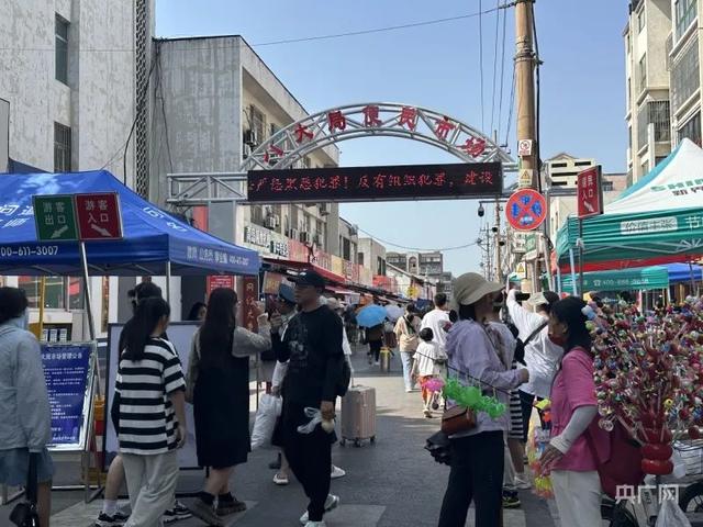 淄博烧烤真的“凉”了吗？记者实地探访→-淄博烧烤为啥火了
