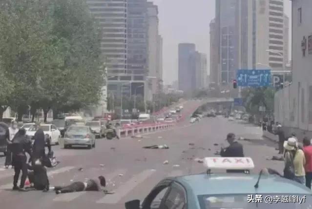 大连宝马车主，报复社会撞死5人8人受伤，如今终于被执行死刑！（大连宝马撞人视频在线）