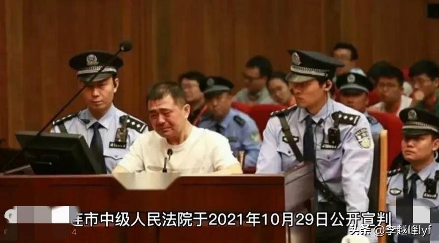 大连宝马车主，报复社会撞死5人8人受伤，如今终于被执行死刑！（大连宝马撞人视频在线）