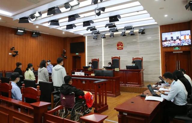 地铁商场门口扫码送“大鹅”？多人陷刷单陷阱共被骗20余万元-地铁站门口扫二维码怎么扫
