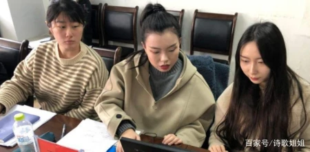 公务员家庭若有这4种行为，可能会丢掉官职，提前了解没坏处-公务员家庭是什么阶层