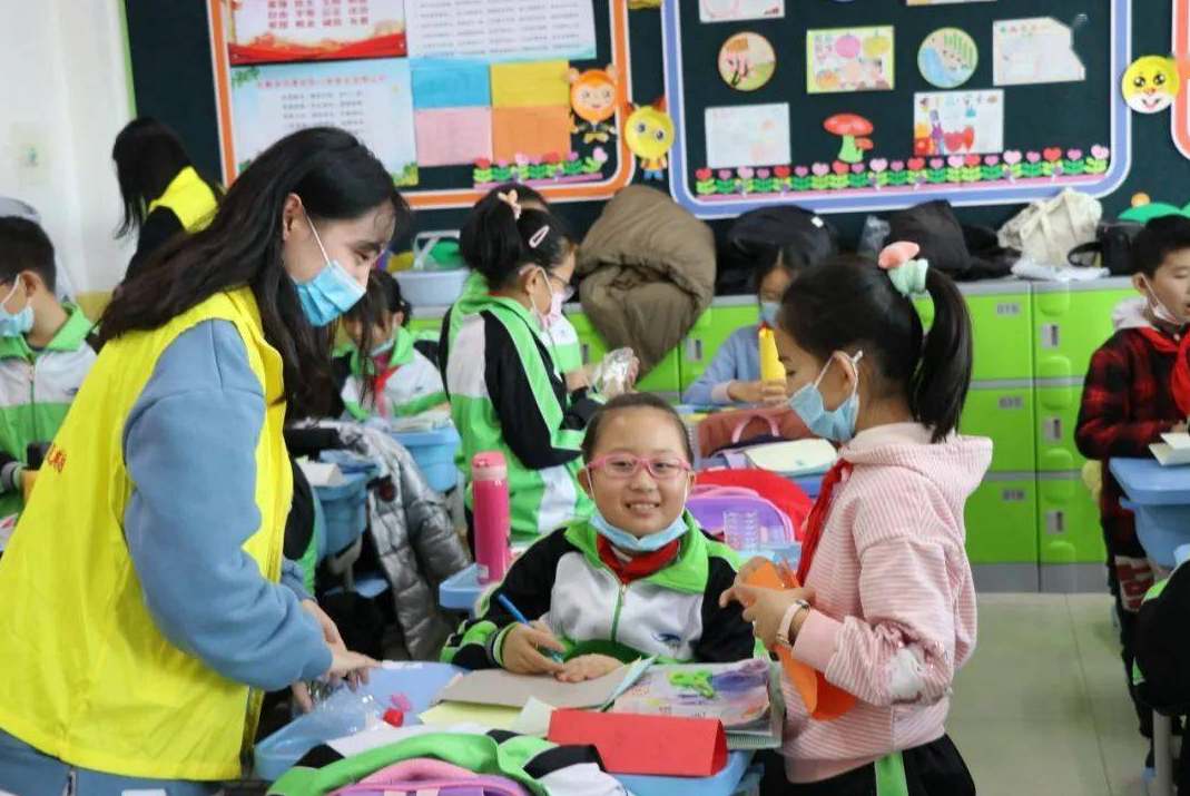 老师发现13岁学生是公司老板，校方有回应，网友：我31了还在打工（老师发现了怎么办）