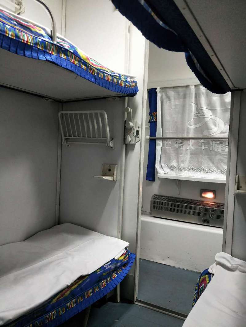 环游北疆旅游专列7月29首发，双层四人包厢9日游，每人仅4380元