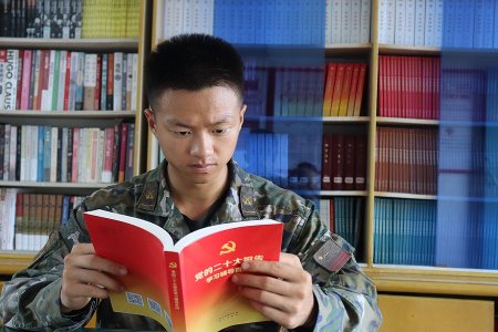 赓续血脉初心！今天，他们重温入党誓词-重温入党誓词讲稿