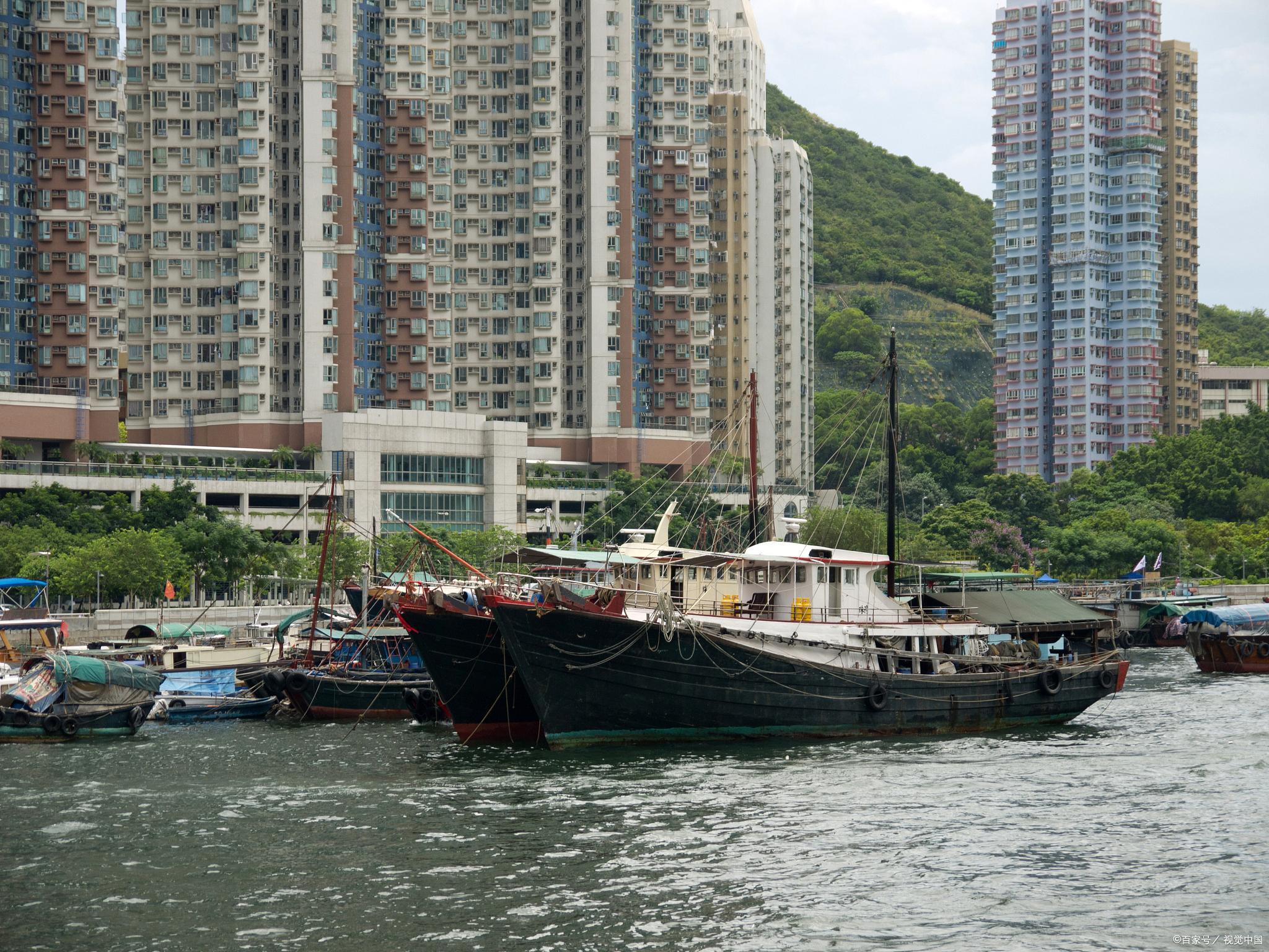 43岁女子在香港一网红景点打卡拍照时,被卷入海中不幸身亡（香港抖音女网红）