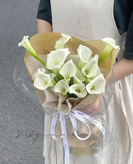 情人节送花，别只想到红玫瑰！-情人节送红玫瑰还是蓝玫瑰