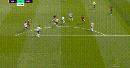 英超争冠大变！曼城2-1，超阿森纳1分，曼联1-0维拉，纽卡3-1逆转-英超曼城视频