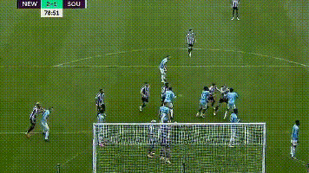 英超争冠大变！曼城2-1，超阿森纳1分，曼联1-0维拉，纽卡3-1逆转-英超曼城视频