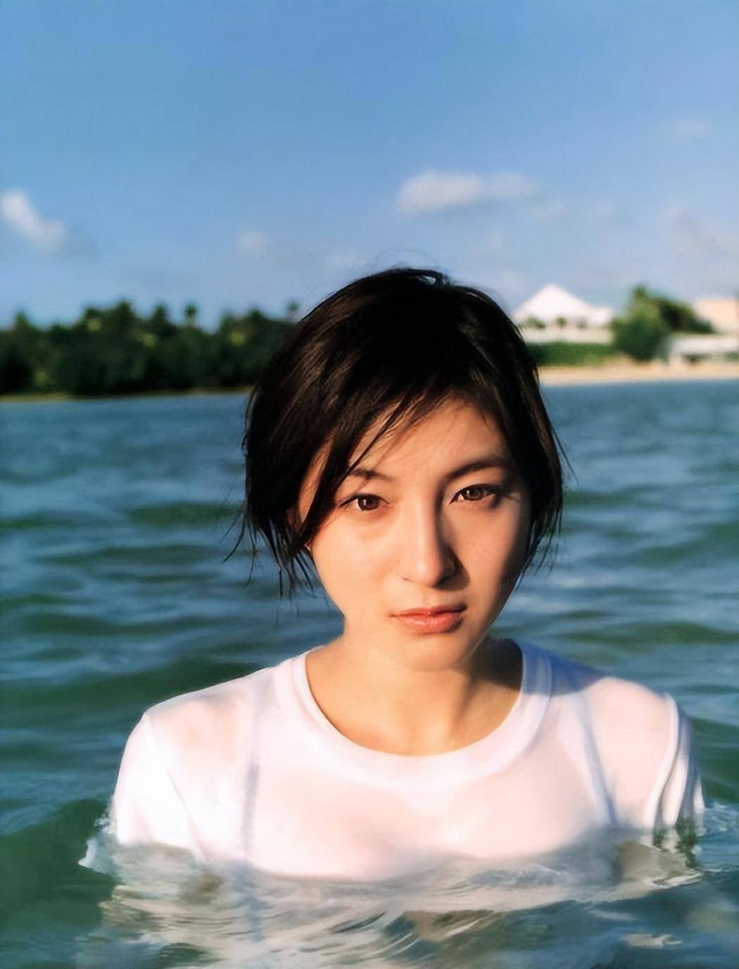 广末凉子承认出轨公开下跪道歉：为什么想不开（广末凉子成名曲）