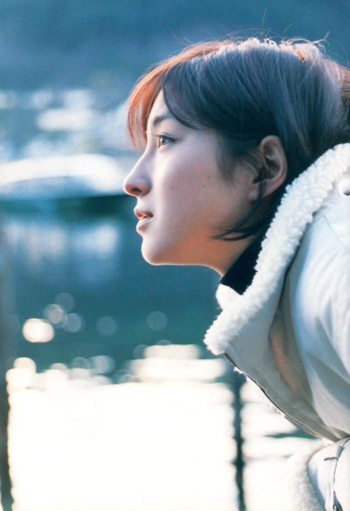 日本女明星出轨，丈夫哭着替她道歉却被骂了一顿，这是为啥（日本女明星出家）