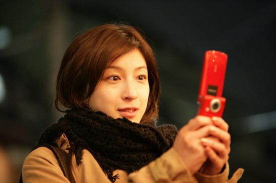 日本女明星出轨，丈夫哭着替她道歉却被骂了一顿，这是为啥（日本女明星出家）