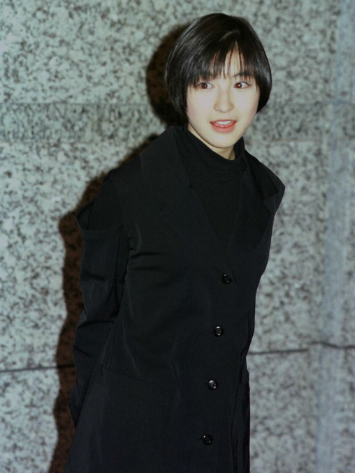 日本女明星出轨，丈夫哭着替她道歉却被骂了一顿，这是为啥（日本女明星出家）