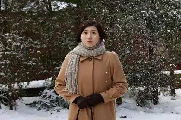 日本女明星出轨，丈夫哭着替她道歉却被骂了一顿，这是为啥（日本女明星出家）