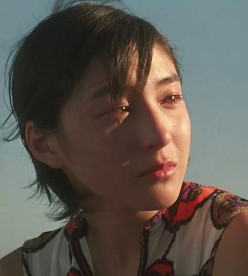 日本女明星出轨，丈夫哭着替她道歉却被骂了一顿，这是为啥（日本女明星出家）