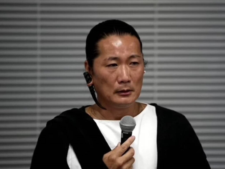 广末凉子丈夫就“出轨事件”公开道歉！泪眼力挺妻子好母亲好女人（广末凉子性格是怎样）
